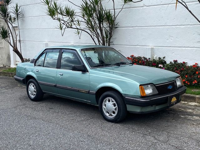 1985 Chevrolet Monza – Manual do Proprietário