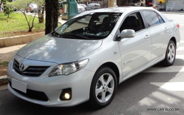 2013 Toyota Corolla – Manual do Proprietário