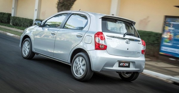 2017 Toyota Etios – Manual do Proprietário