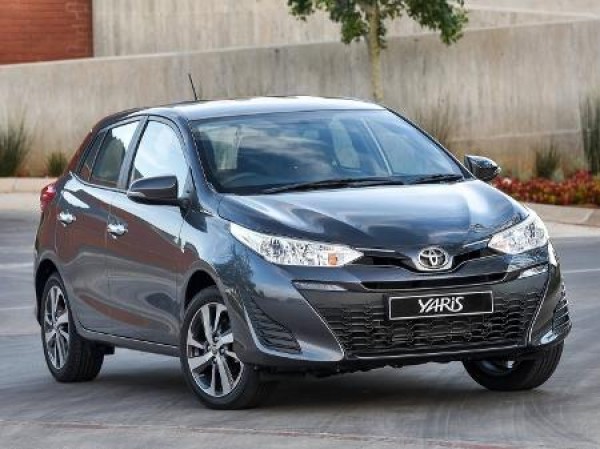 2019 Toyota Yaris – Manual do Proprietário