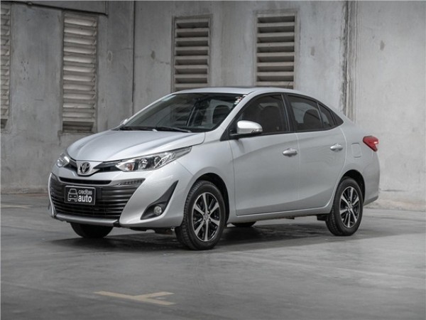 2020 Toyota Yaris – Manual do Proprietário