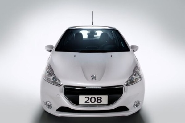 2014 Peugeot 208 – Manual do Proprietário