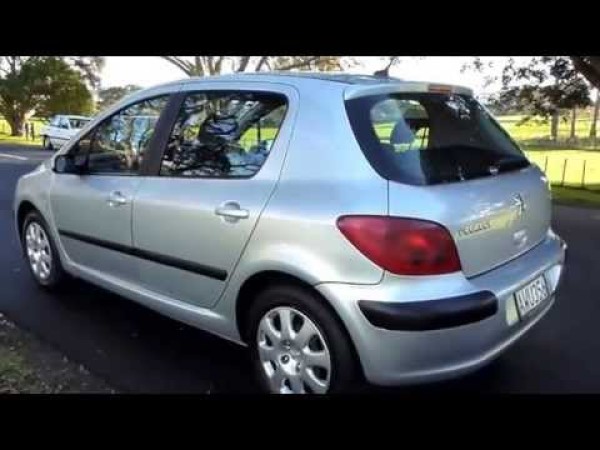 2002 Peugeot 307 – Manual do Proprietário